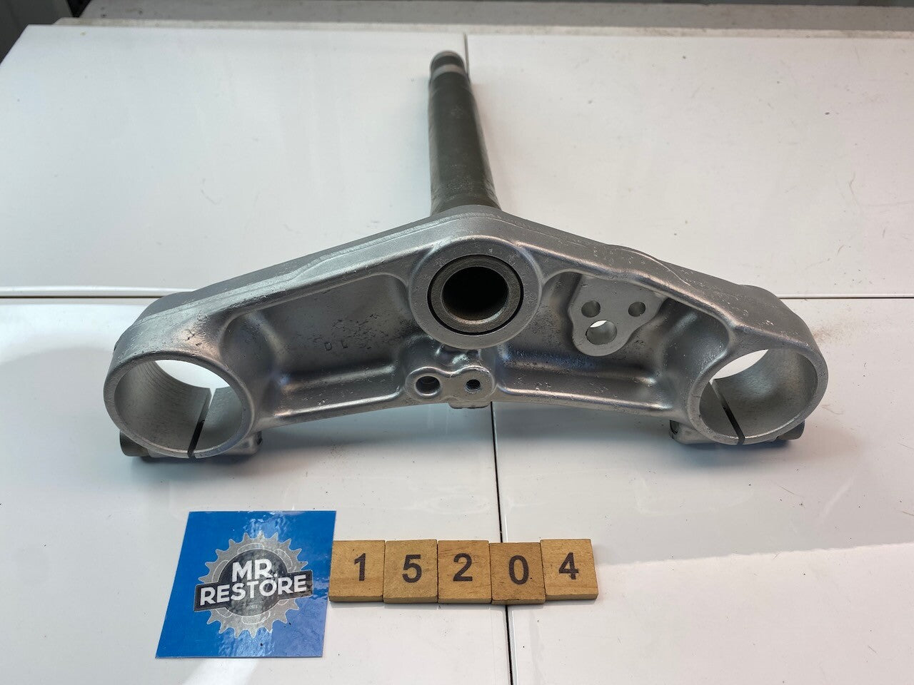 Suzuki GSXR750 G Steering Stem 51410-27A10 (Vapour Blasted)