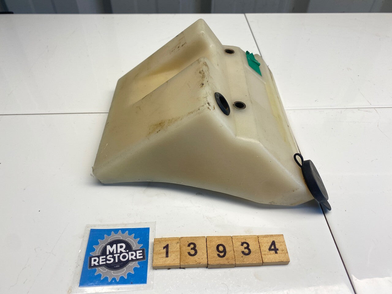 Triumph Tiger 900 T400 Coolant Reservoir & Cap