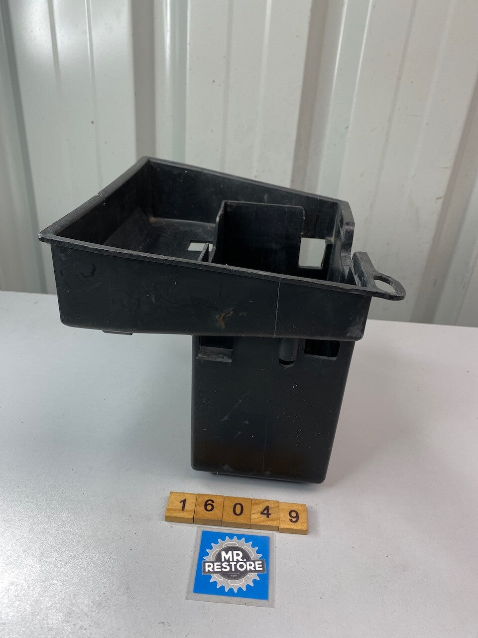 Kawasaki GPZ900 R ZX900 Battery Case Holder 32097-1102