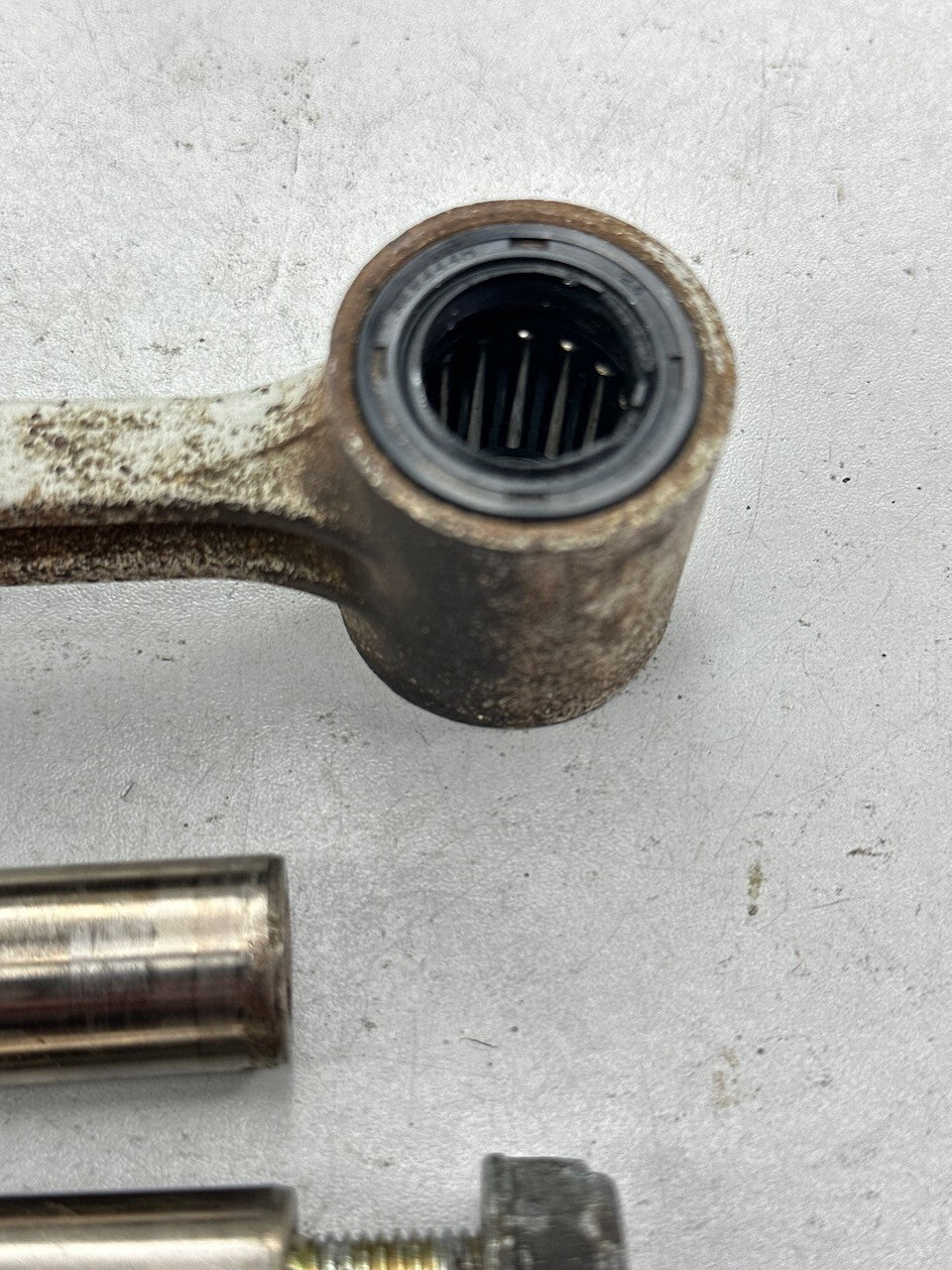 Honda CBR250R MC19 NSR250R - Cushion Rod, Bushes & Bolt 52460-KV3