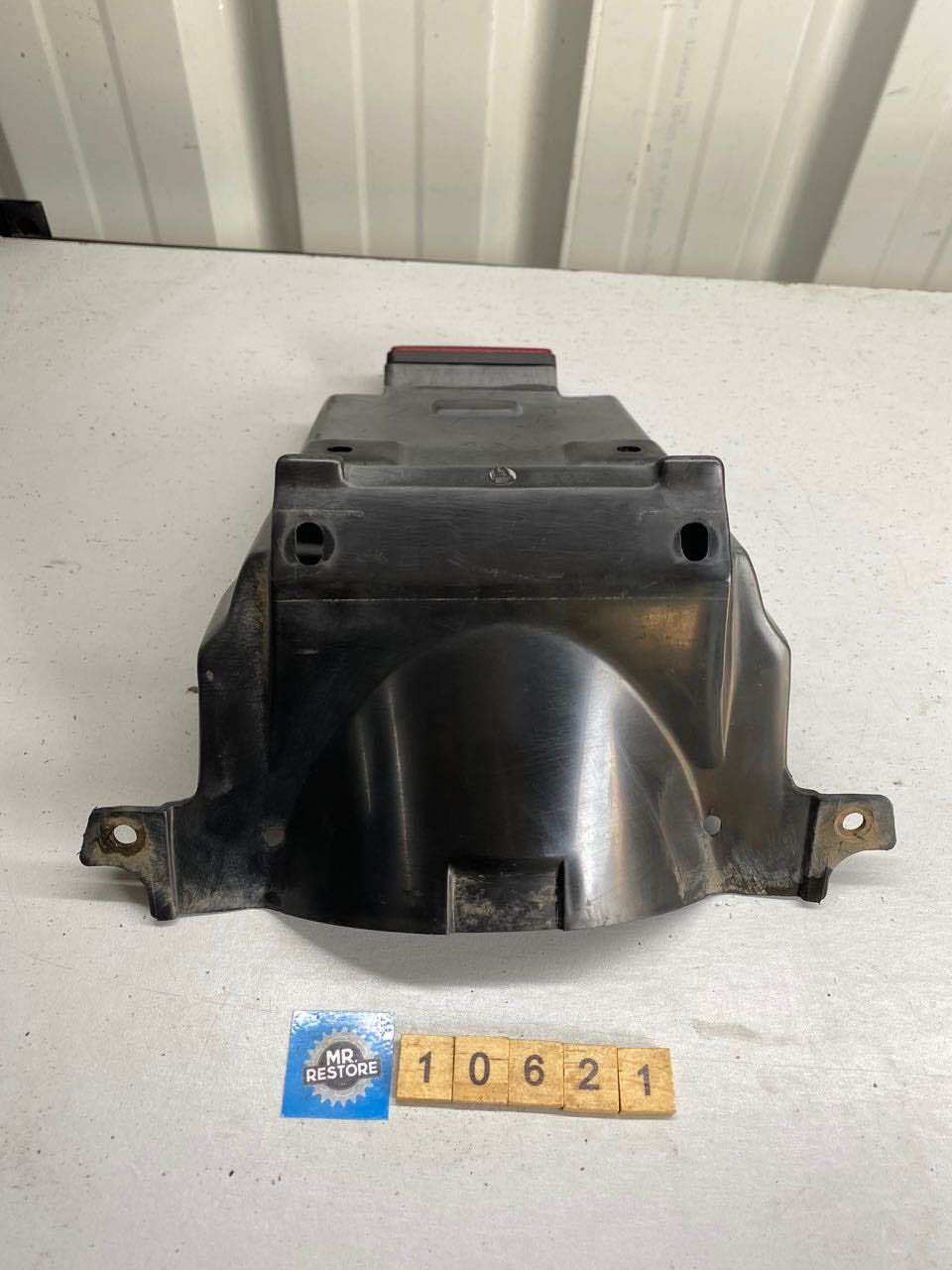 Suzuki GSX250F Across Rear Mudguard Fender Registration Plate Bracket