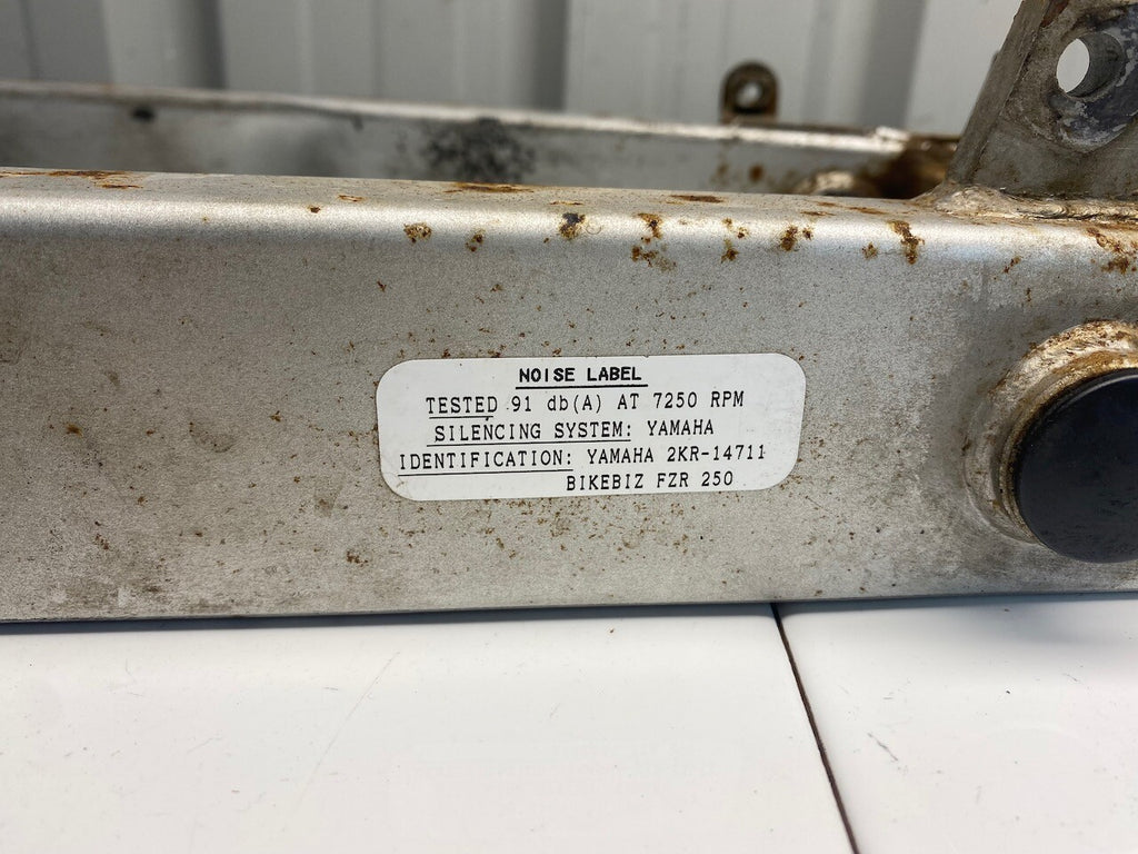Yamaha FZR250 2KR 1987 Swing Arm 2KR-22110-00-35