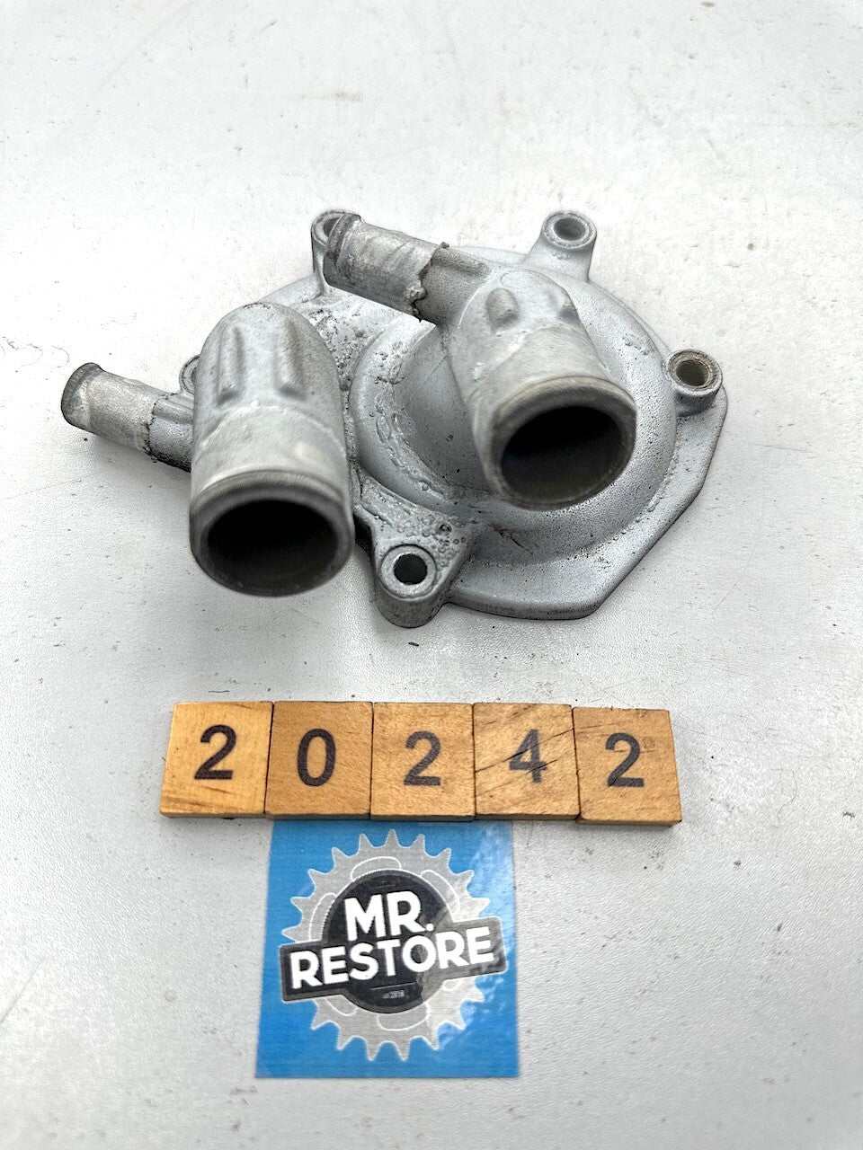 BMW F800S F800ST Water Pump Housing 11517690294