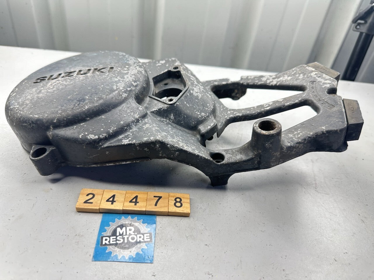 Suzuki RG250 '86-87' Mk3 Magneto Stator Sprocket Cover 11350-40810  1SZZ-687