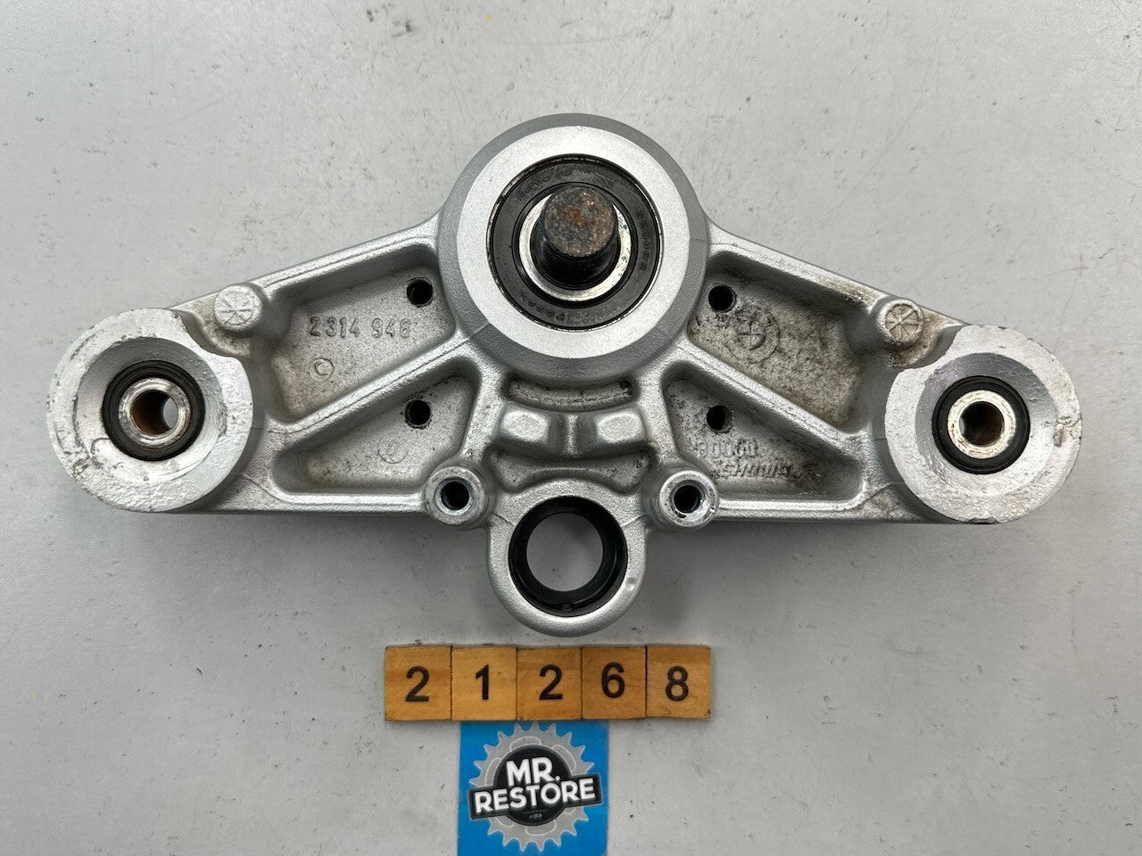 BMW R1150GS Upper Fork Cross Brace Clamp 2314946