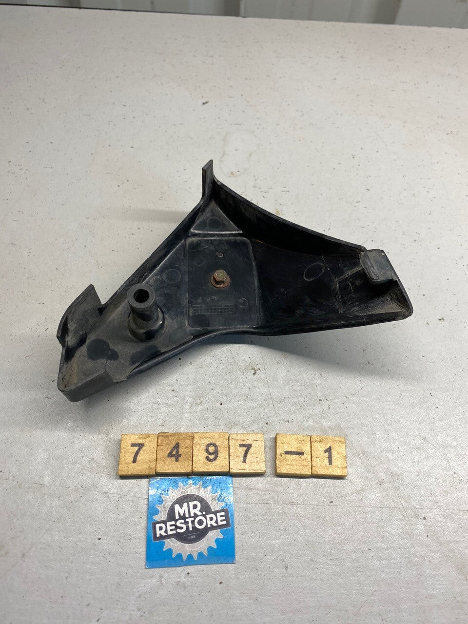 Yamaha XV750 LH Reflector Carrier Panel