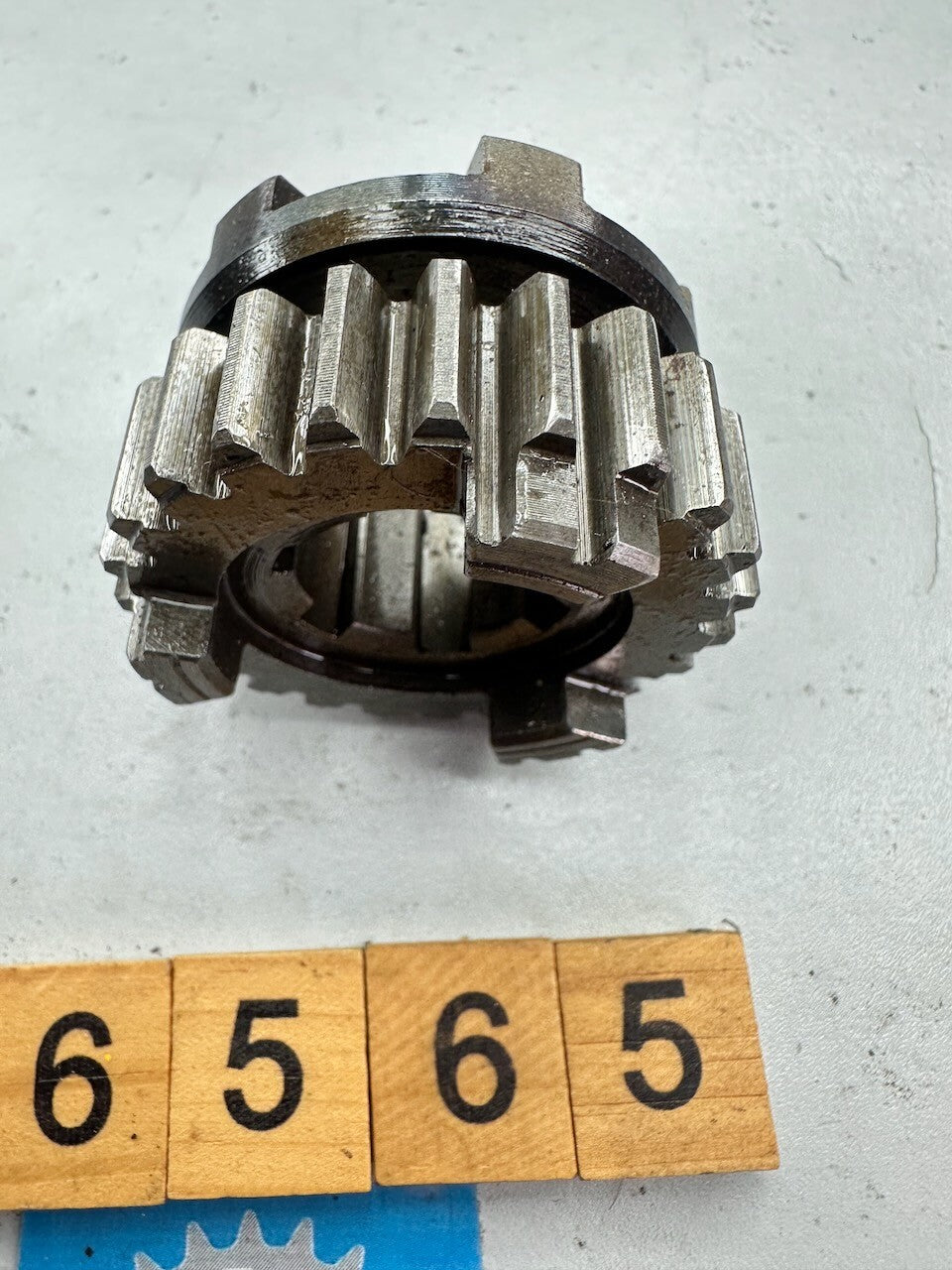 Kawasaki KH500 H1 Mach III Transmission Drive Shaft 3rd Gear 13132-014