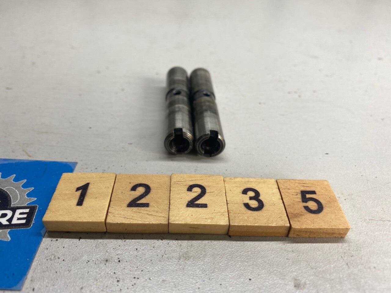 Yamaha XT500 TT500 SR500 Valve Rocker Shafts (pair) 583-12156-01 583-12156-02