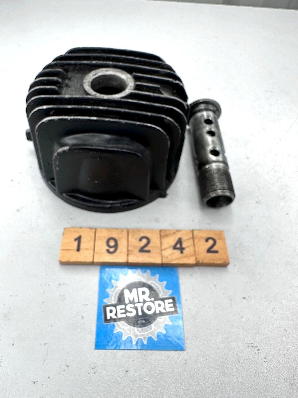 Yamaha XJ900 XJ750 XJ650 FJ600 FZ600 Oil Filter Element Cover & Bolt