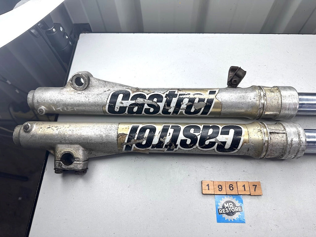 Yamaha IT465 Pair of Forks