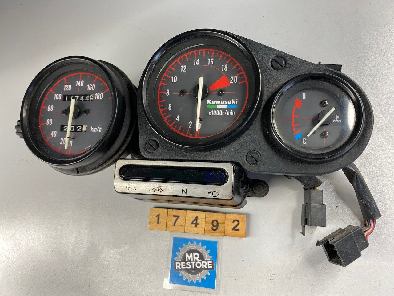 Kawasaki ZX2RC Dashboard Meters Instruments KMH -Tested