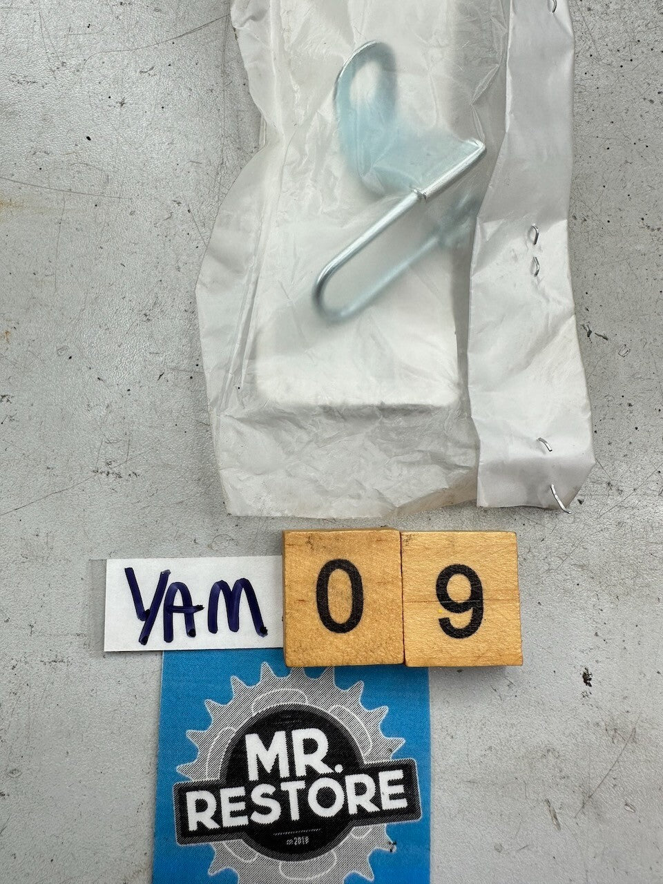 Yamaha NOS OEM RZ250 RZ350 RD350LC RD250LC RD400 YZF350 Crankcase Clamp