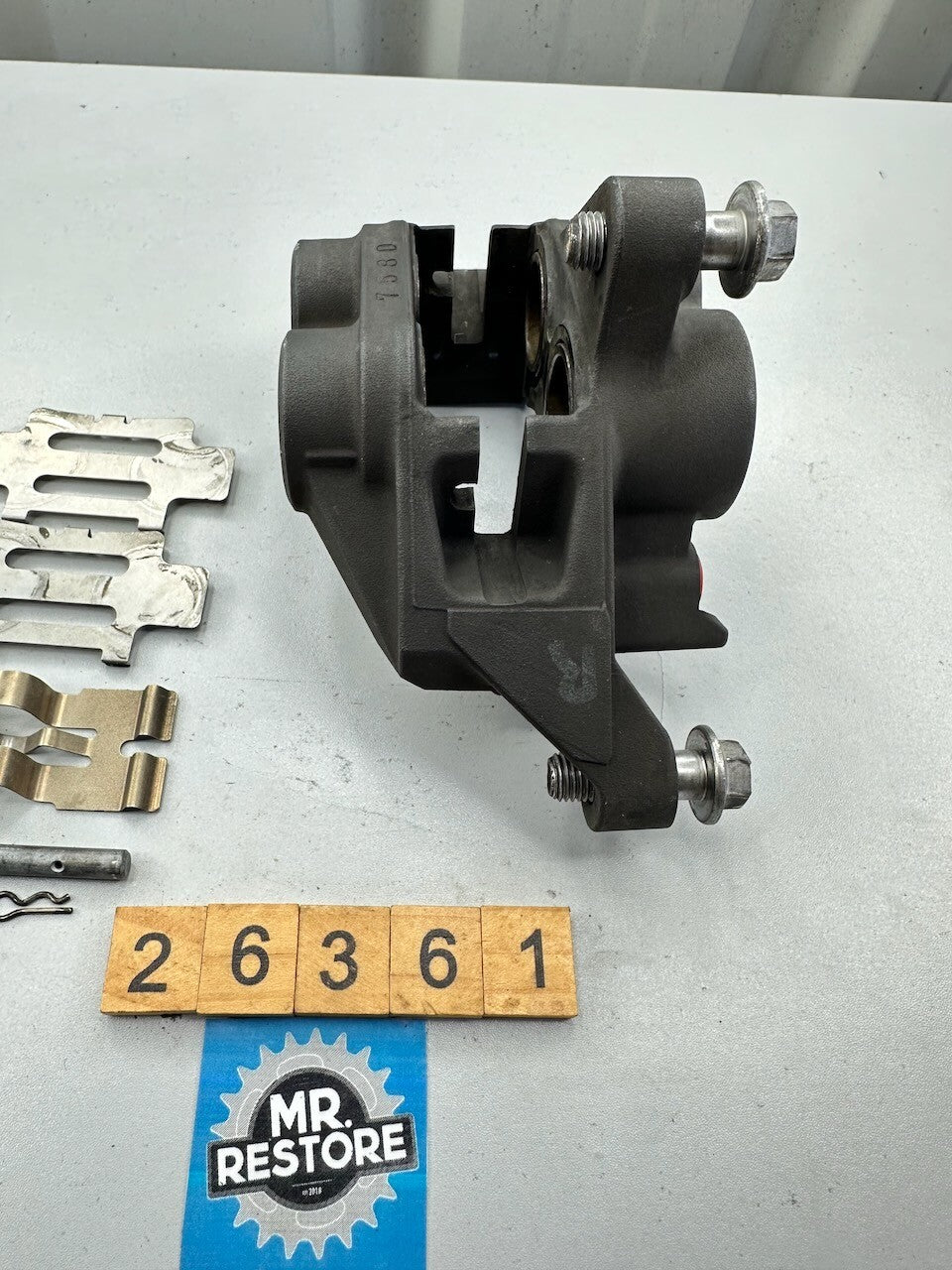 Yamaha XJR1300 05-10 XJR400 Front Right Brake Caliper 5UX-2580U-10  (Tested)