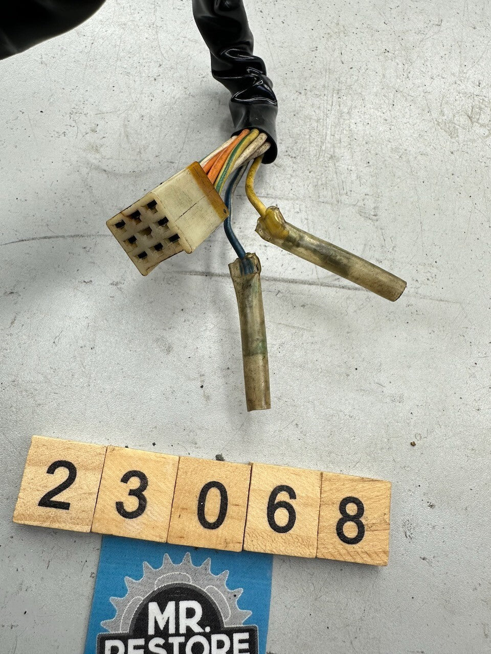 Suzuki GS650 Katana Right Handlebar Switch