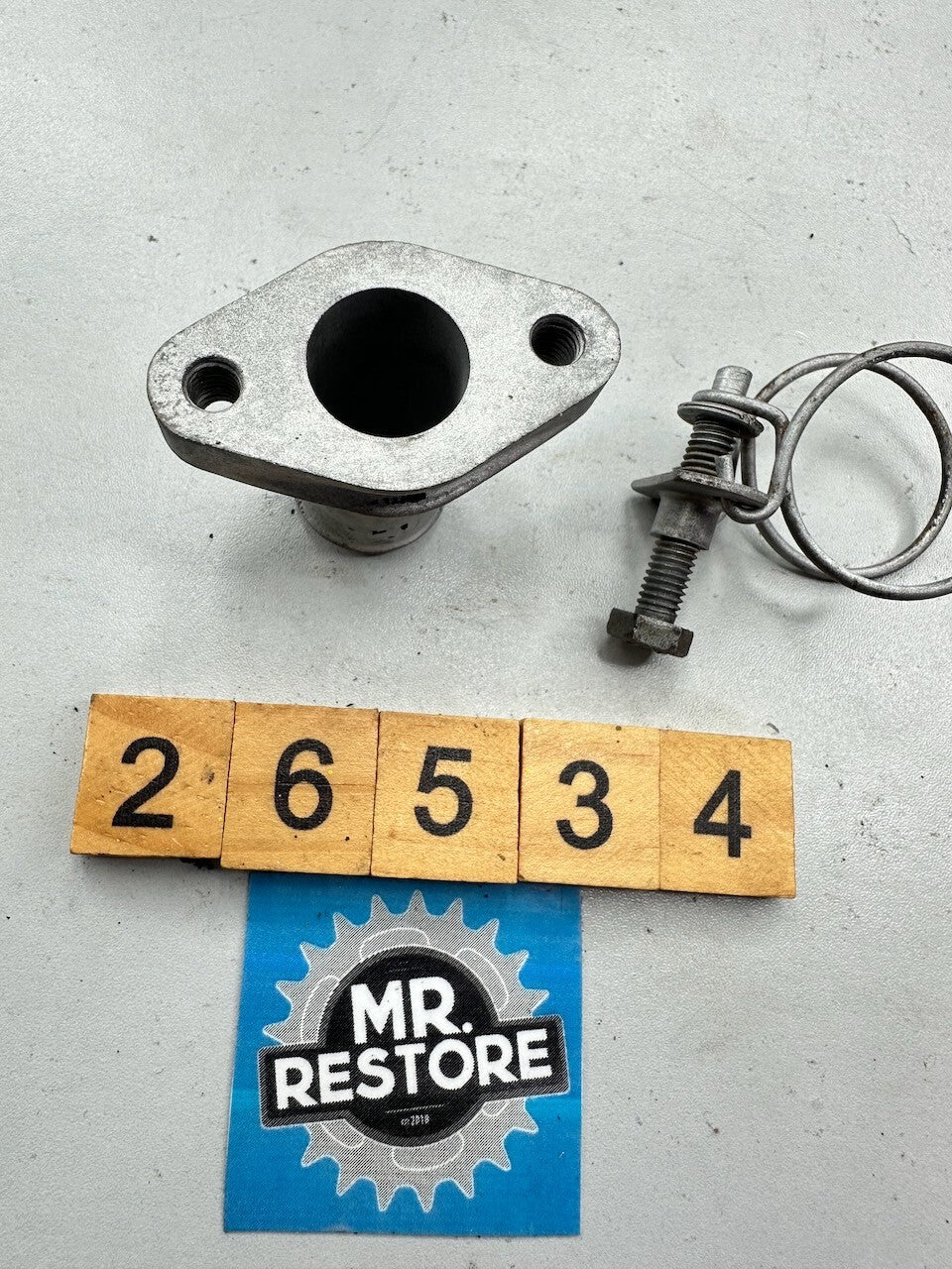 Yamaha RD350LC RD250LC RZ Cylinder Head Lower Water Joint & Clip 4L0-12479-00