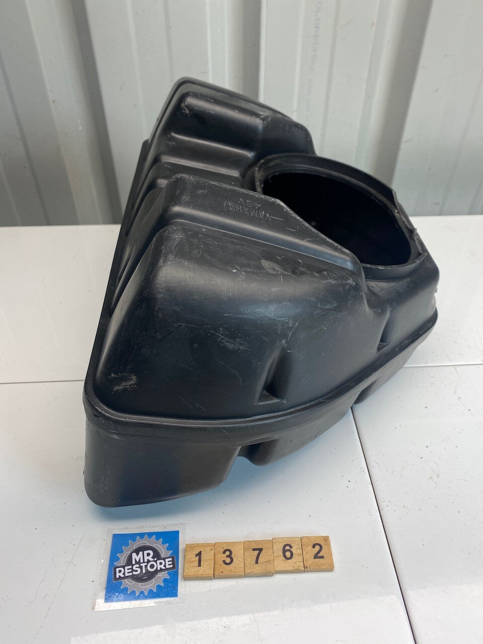 Yamaha YZF1000R 4SV Thunderace Air Cleaner Box 