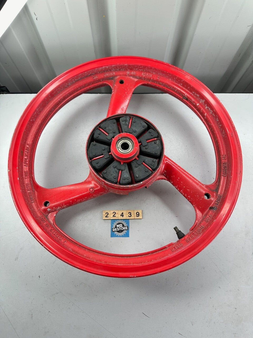 Yamaha TZR250 1KT 2MA FZR250 2KR Rear Wheel & Cush Rubbers 17 x 2.50 (R-46)