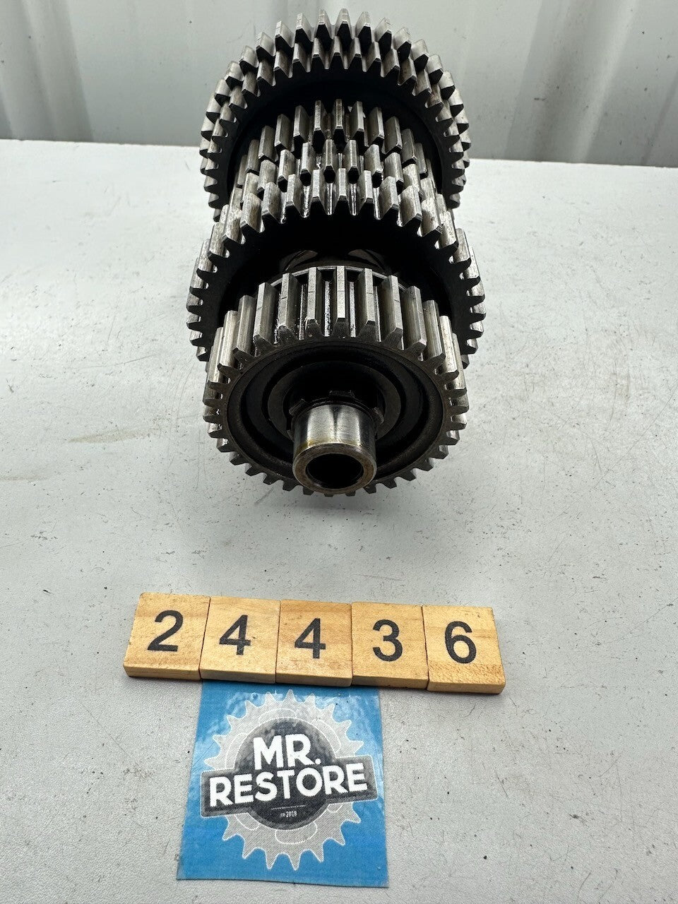 Honda CB750 K / Four Transmission Counter Shaft & Gears 23220-300-010