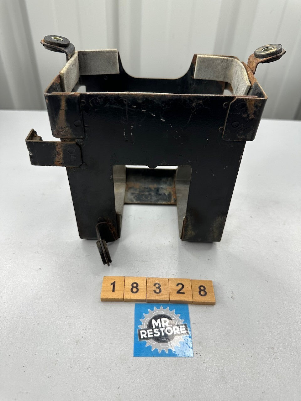 Suzuki GR650 1983-84 Battery Box