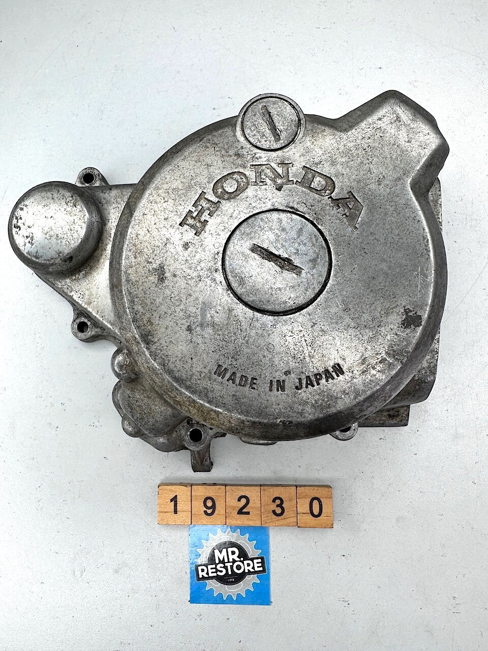 Honda CM250 CM125 L/H Crankcase Cover & Plugs 11341-KB4-671