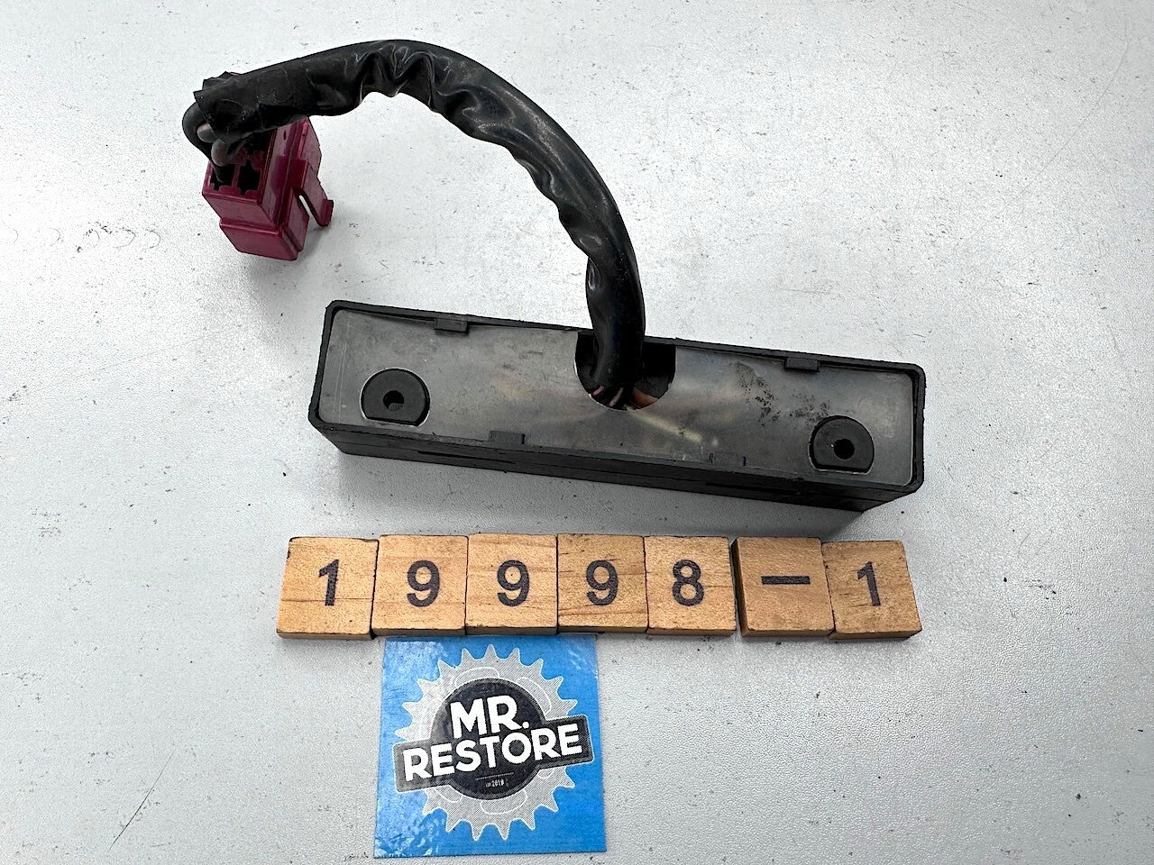 Honda VF750 VF700 Sabre - Fuse Box & Cover 38200-MB0-005