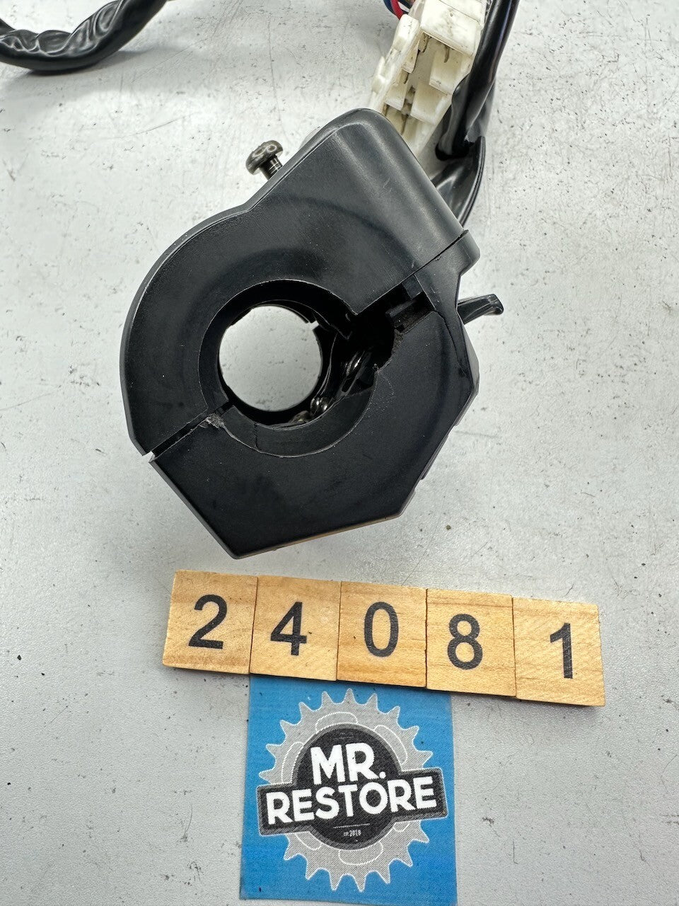 Triumph Speed Triple T300 - Right Handlebar Switch