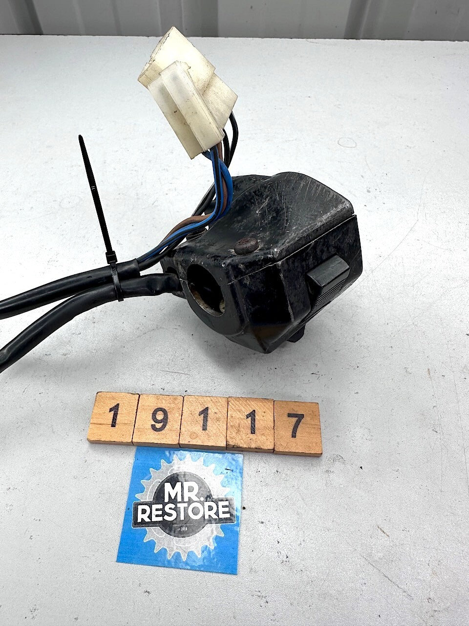 Yamaha RZ250 RZ350 RD250LC RD350LC YPVS R/H Handlebar Switch 29L-83975