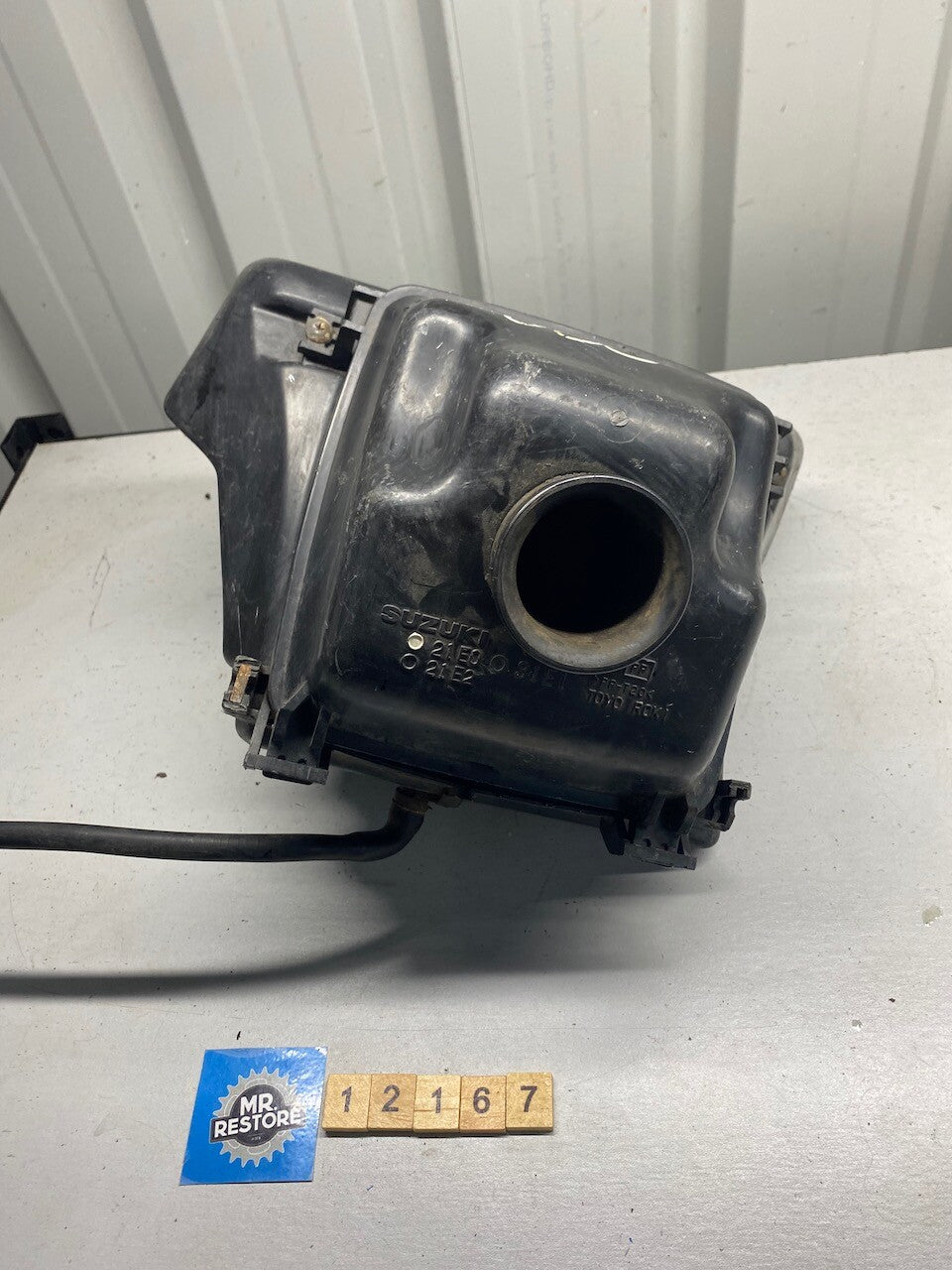 Suzuki RF900 Air Box Air Cleaner & Inlet Tube