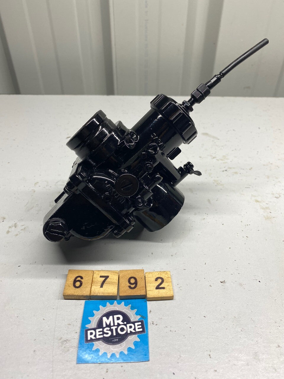 Mikuni Round Slide ISO 30mm Carburettor Classic VMX - Refurbished Exterior