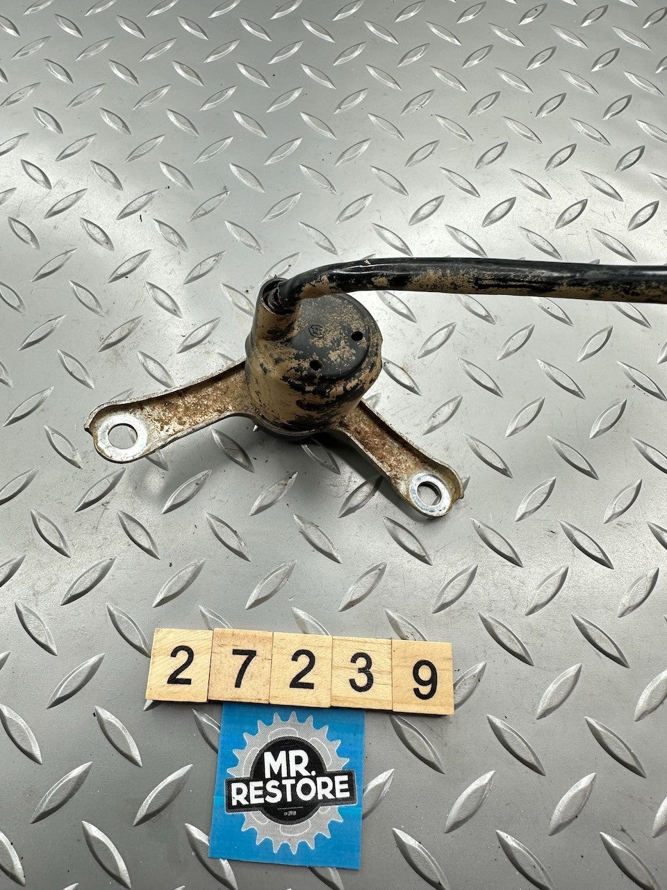 Suzuki SP370 SP400 TS125 Ignition Switch & Bracket (lock # 107 but no key)