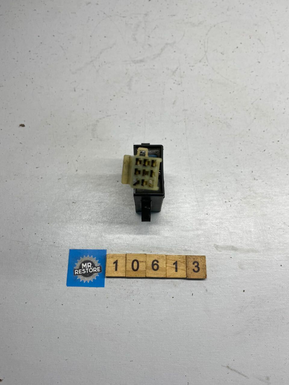Kawasaki GT750 KZ750P (1982) Stanley DUS-100 Turn Signal Self-Cancelling Unit