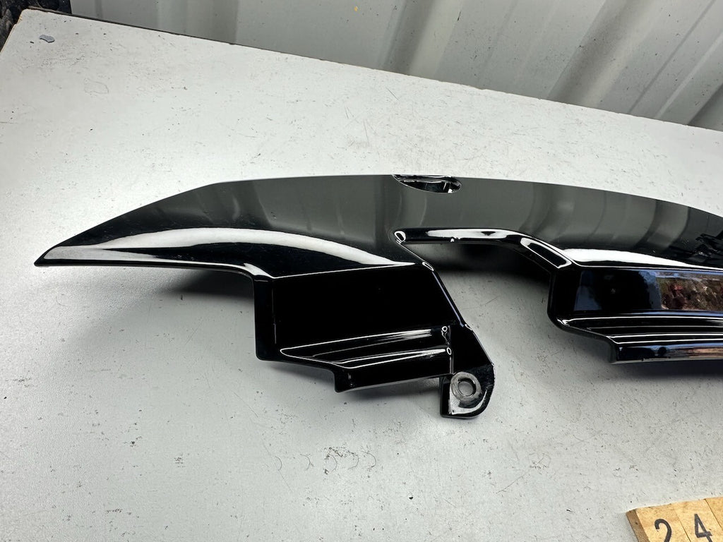 BMW G650GS 2010-15 Rear Left Lateral Trim Panel 46627727175  46627727121