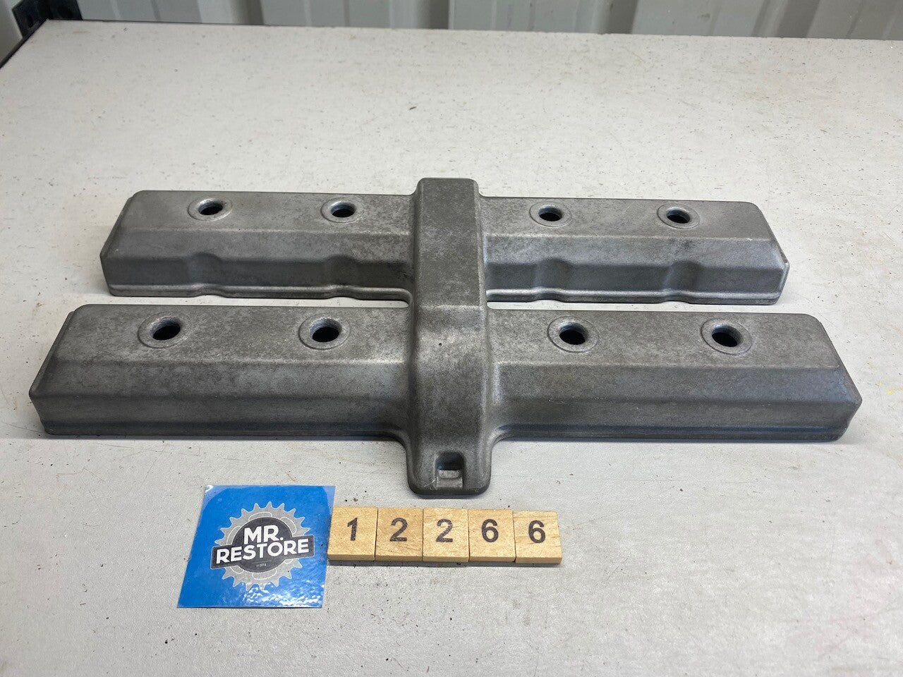 Yamaha FZR400 Cylinder Head Rocker Valve Cover 1WG-11191