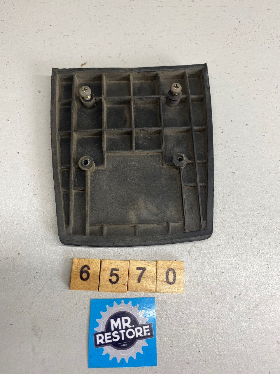Yamaha XJ650 Turbo Upper Centre Cover Pad 16G-28378-00