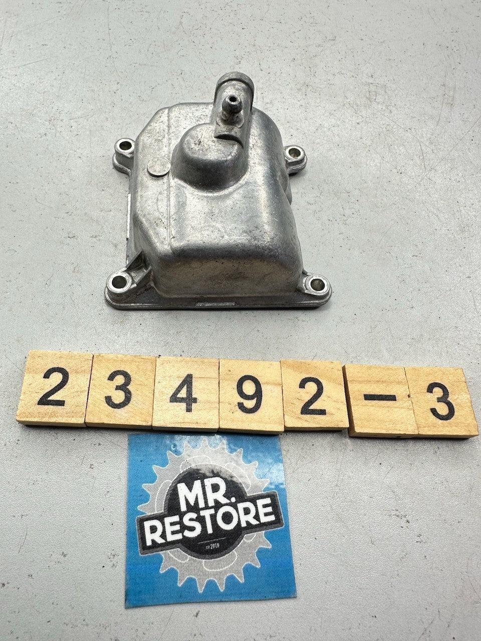 Kawasaki ZX1000 GPZ1000RX '86-88' Float Chamber Bowl 832