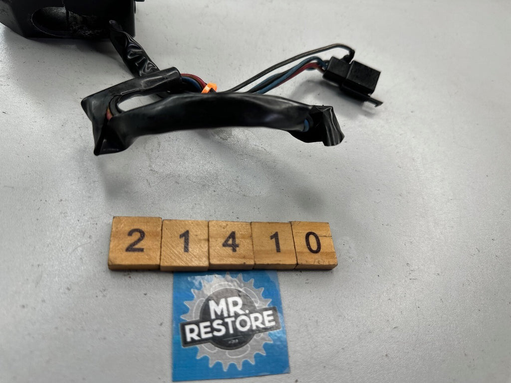 Yamaha TZR250 1KT 2MA SDR200 R/H Handlebar Switch 1KT-83975
