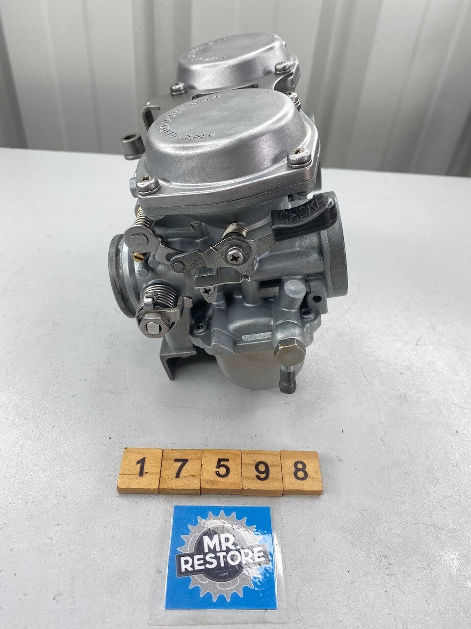 Suzuki GSX250 Pair of 32mm Mikuni OEM Carburettors - Vapour Blasted (120)