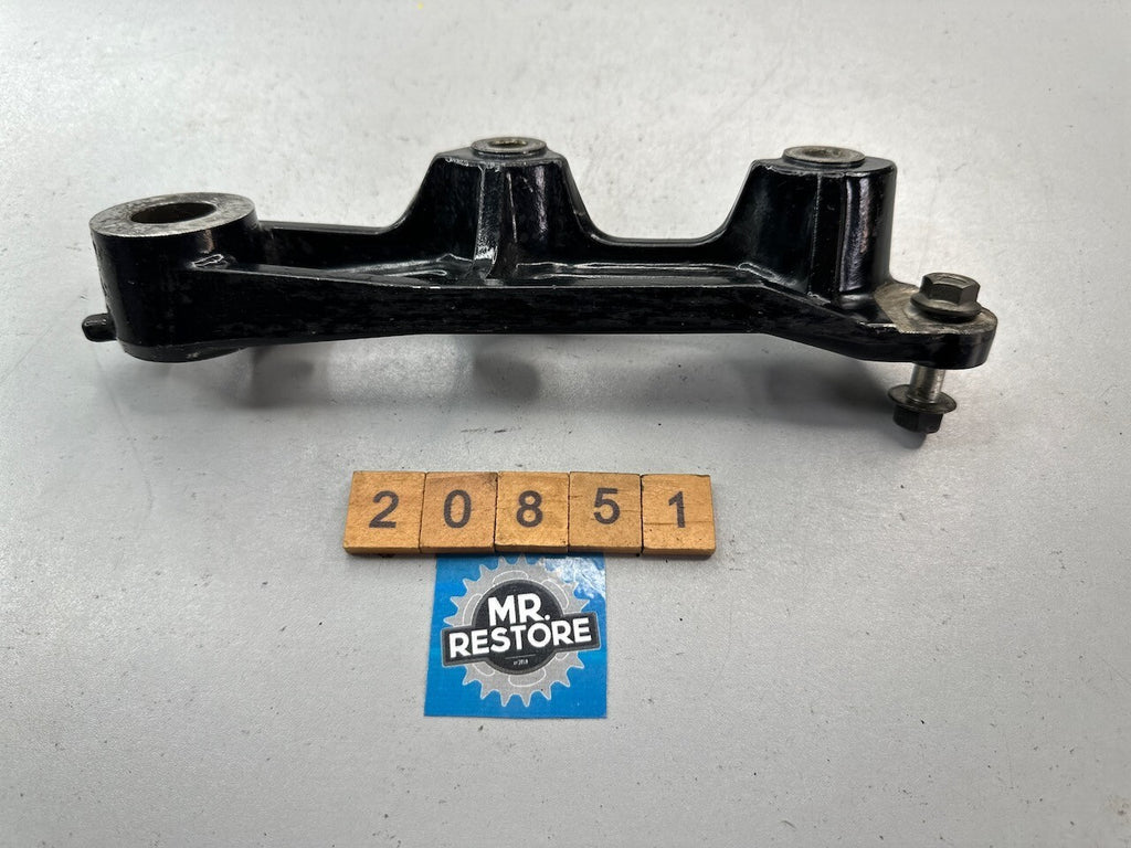 Yamaha XJ900S FZR1000 FZR750 FZ750 FZ700 Rear Calliper Bracket 1AE-25819-52