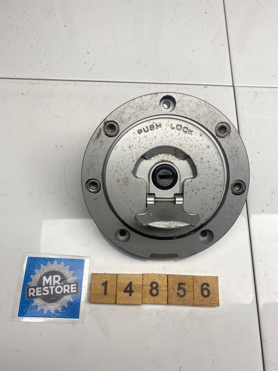 Honda CBR1100XX CBR900RR CBR600 CB1300 CB1000 VTR1000 OEM Fuel Tank Cap (no key)