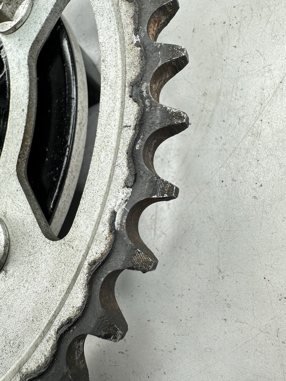 Suzuki GSXR750 GSXR600 GSX1250 GSF1250 GSF1200 Rear Sprocket Hub 64610-44G00