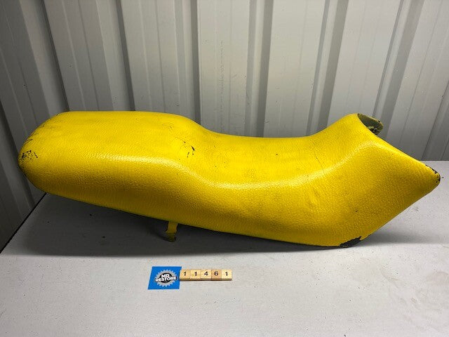 Honda VF400 KE7 Seat - Sprayed yellow !