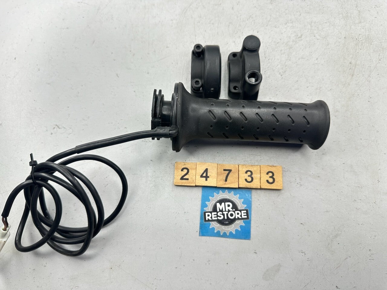 BMW G650GS 2010-16  Heated Throttle Grip 61317728862