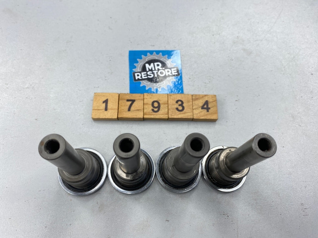 Honda VF750 1982 Rocker Arm Shaft x 4 - 14631-MB0