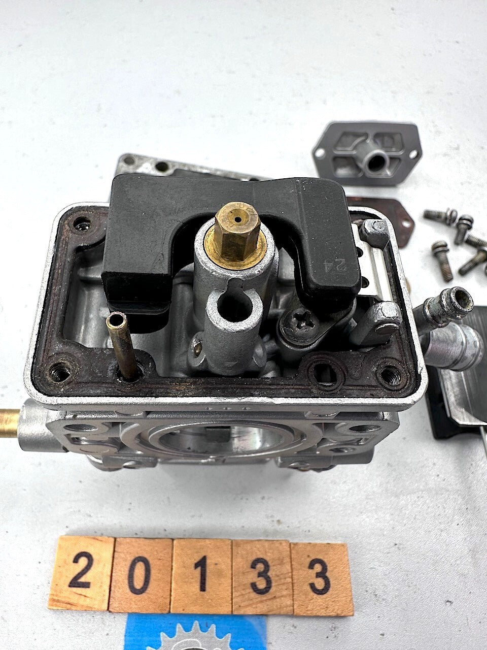 Suzuki RG500 RG400 OEM Carburettor Carb (Rear Left)