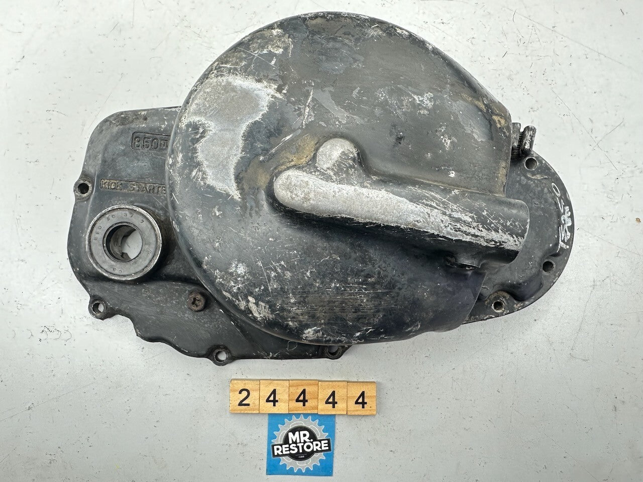 Suzuki TS250 DS250 Clutch Cover 11341-30501  11341-30501-000