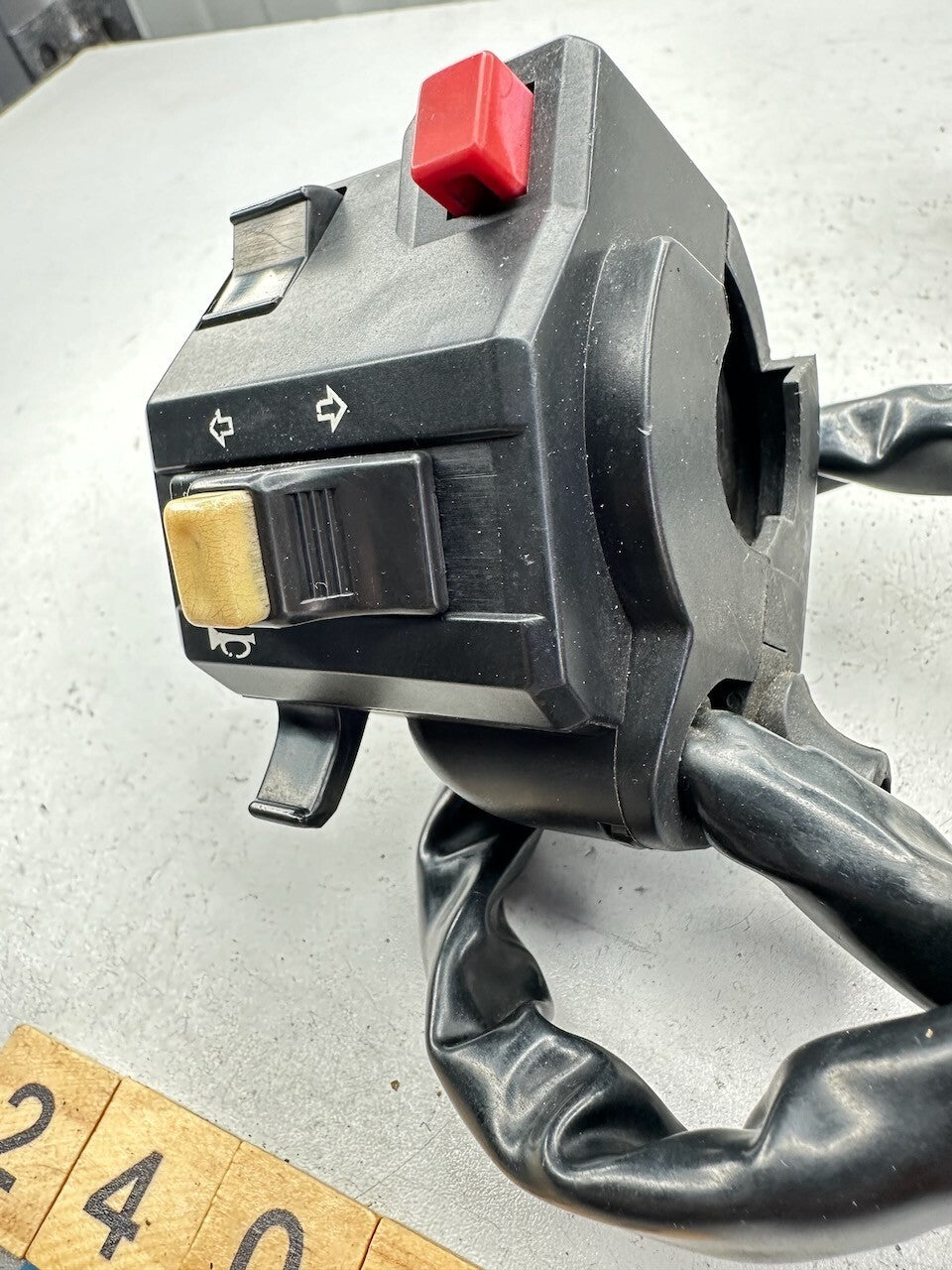 Triumph Speed Triple T300 - Left Handlebar Switch
