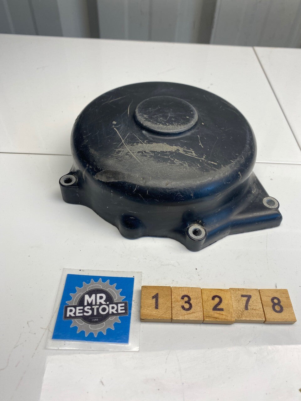 Yamaha IT400 YZ400 D IT250 E Crankcase Ignition Cover 1W4-1541100