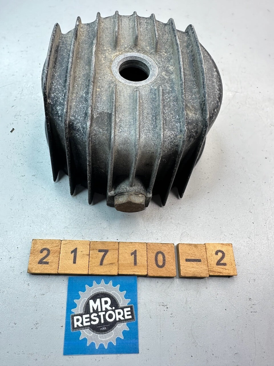 Yamaha XJ1100 XS1100 XS850 XS750 Oil Element Filter Cover 2H7-13447
