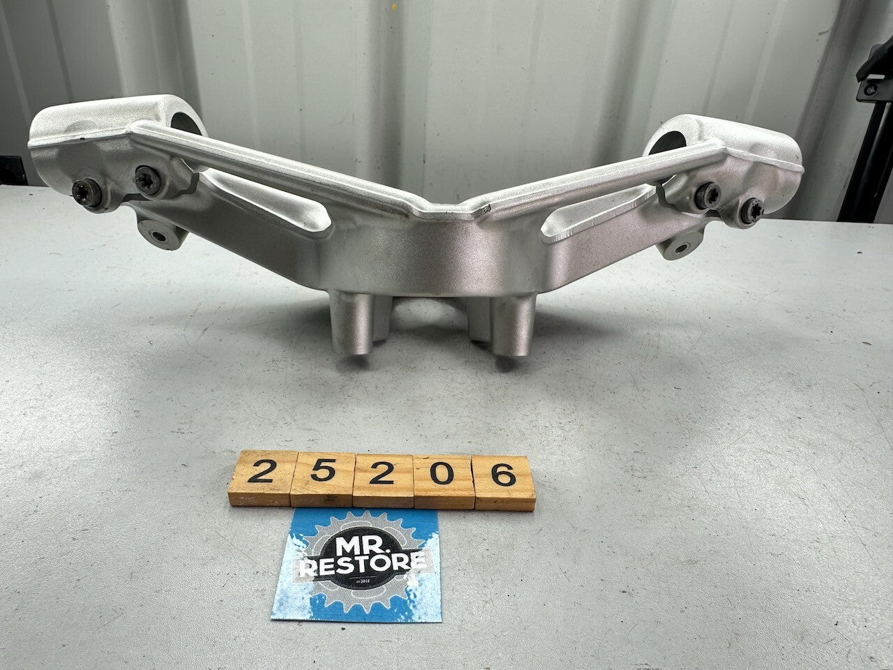 BMW K1300R K1200R Handlebar Control Arm Bridge Fork Crown 32717699461