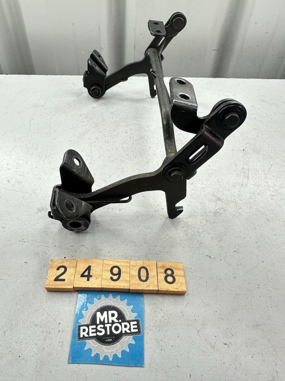 Yamaha V-Max 1200 VMX12 '85-03' Seat Latch Mechanism